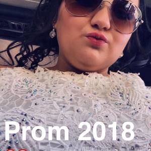 Meet your Posher, Halie